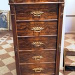 242 6072 CHEST OF DRAWERS